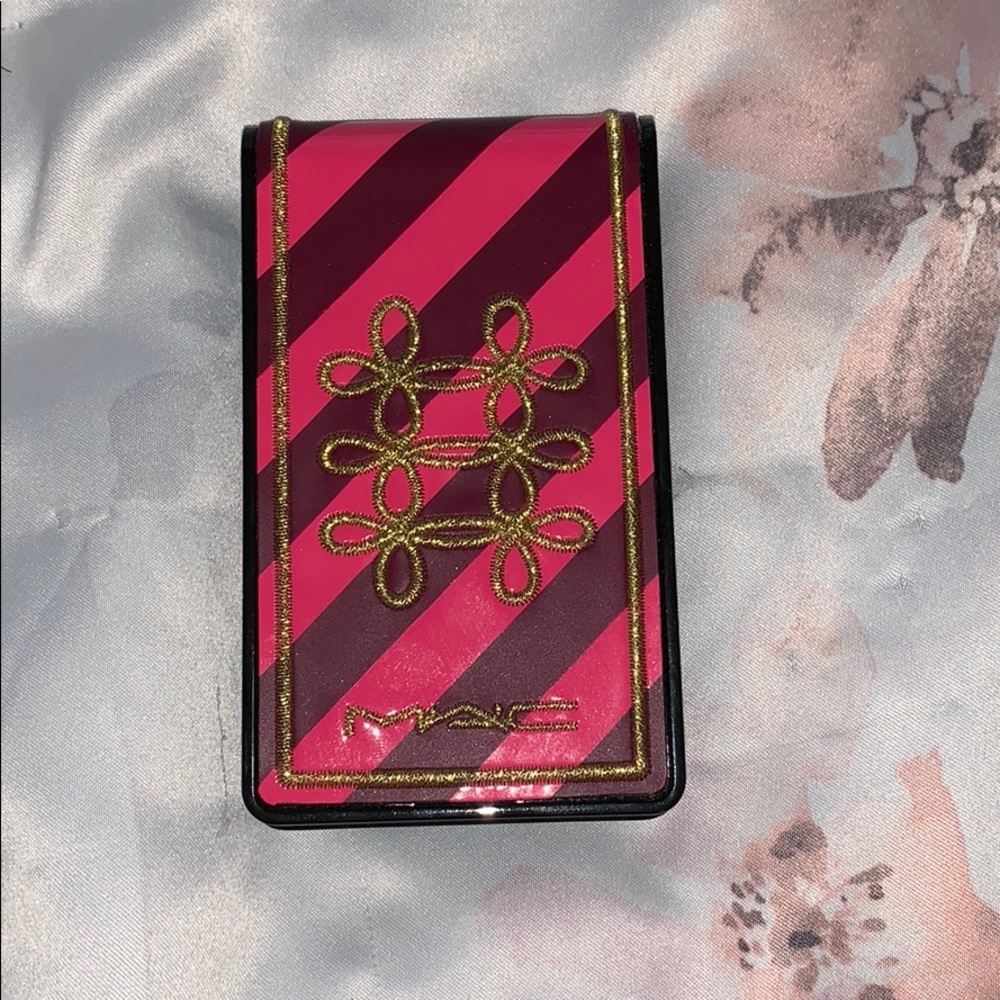 Mac peach face compact